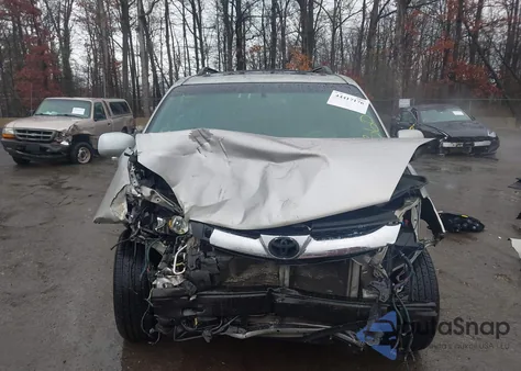 2009 Toyota Sienna Limited z USA, uszkodzony, nr VIN 5TDBK22CX9S025066